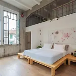 Design Loft With Private Parking * Como