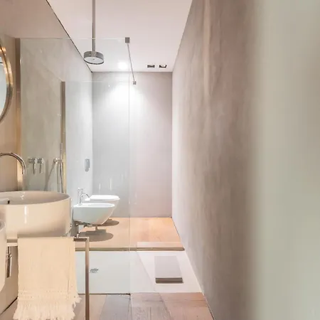 Design Loft With Private Parking Апартаменты *