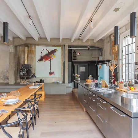 Design Loft With Parking By Rent