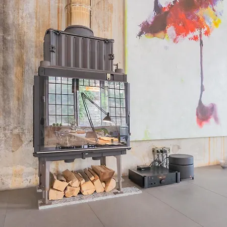 Design Loft With Parking By Rent *