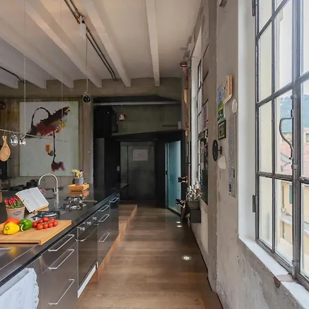 Design Loft With Private Parking