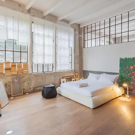 Design Loft With Parking By Rent Como