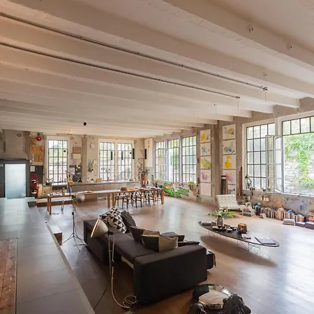 Design Loft With Parking By Rent *