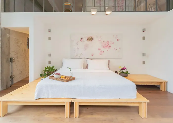 Design Loft With Private Parking Apartament Como