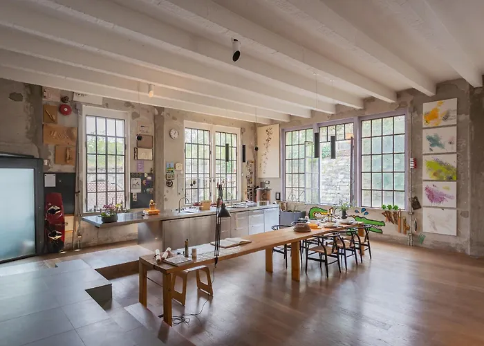 Design Loft With Private Parking * Como