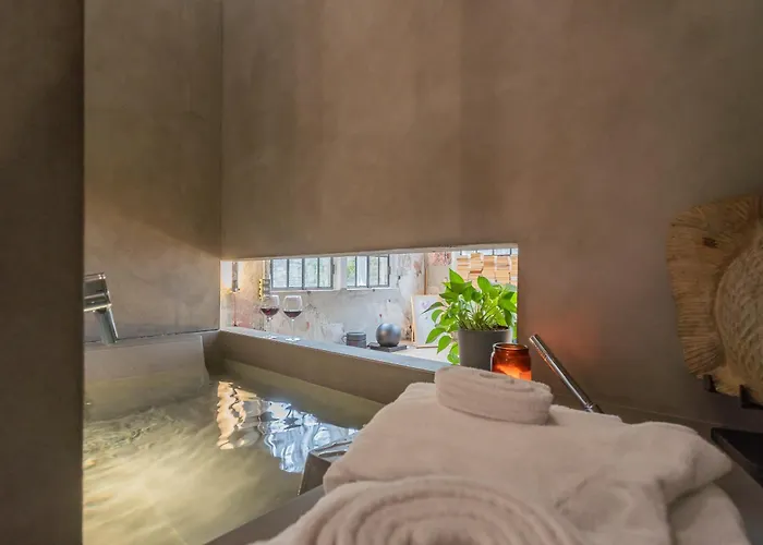 Design Loft With Private Parking * Como